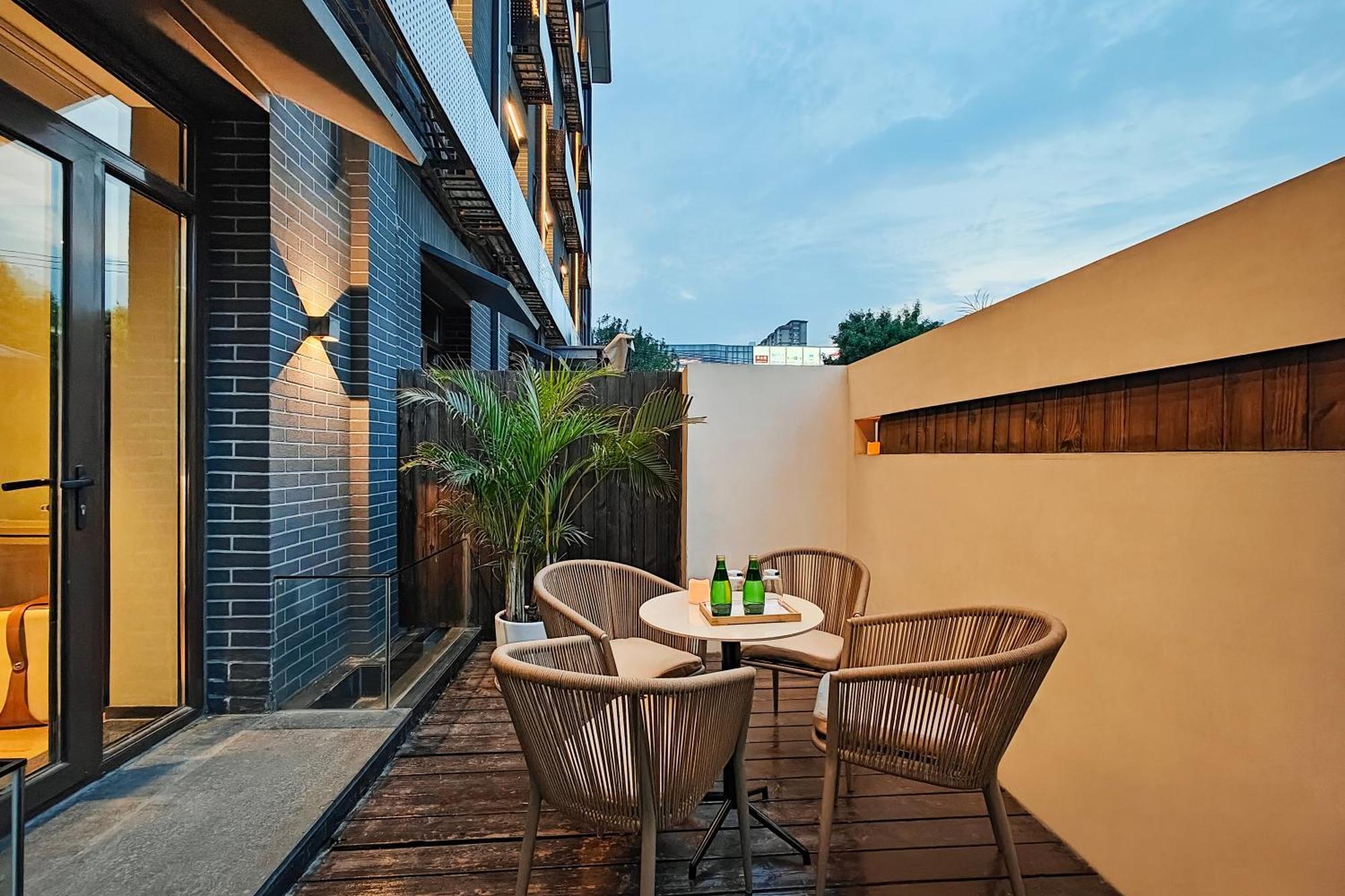 Jingli Hotel Beijing Heshenghui Dajiaoting Subway Station Branch מראה חיצוני תמונה